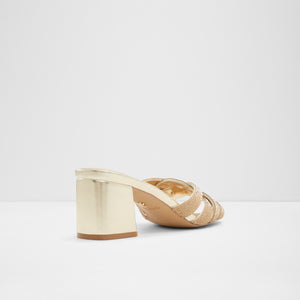 Curtsy / Heeled Sandals