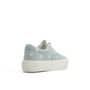 Daizey  /  Sneakers