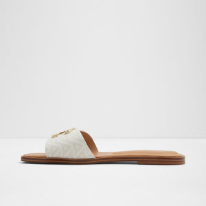 Damiana / Flat Sandals
