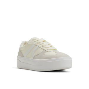 Darbie  /  Sneakers