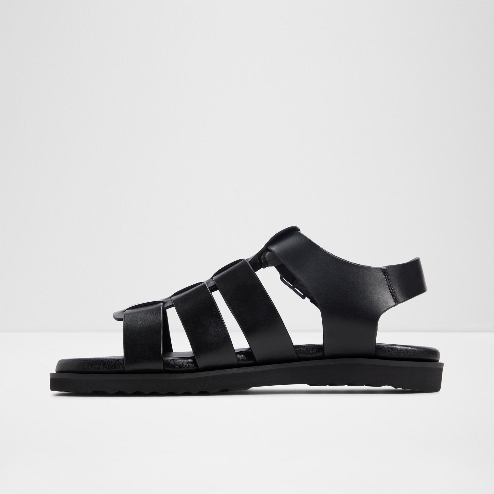 Darby / Flat Sandals