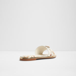 Darine / Flat Sandals