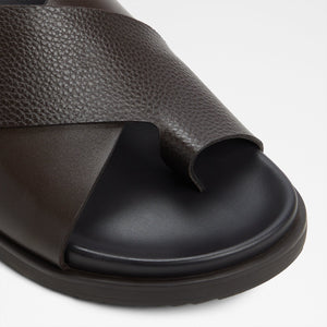 Darley / Flat Sandals