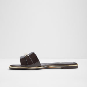 Darlina / Flat Sandals