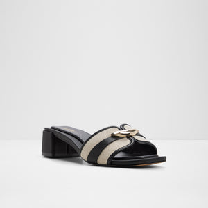 Darrby / Heeled Sandals
