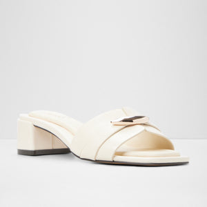 Darrby / Heeled Sandals
