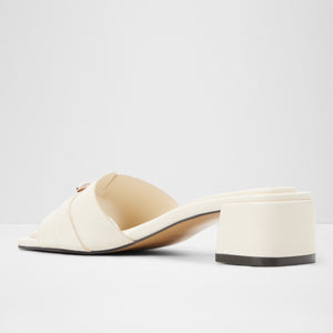 Darrby / Heeled Sandals
