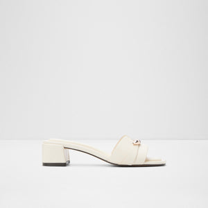 Darrby / Heeled Sandals