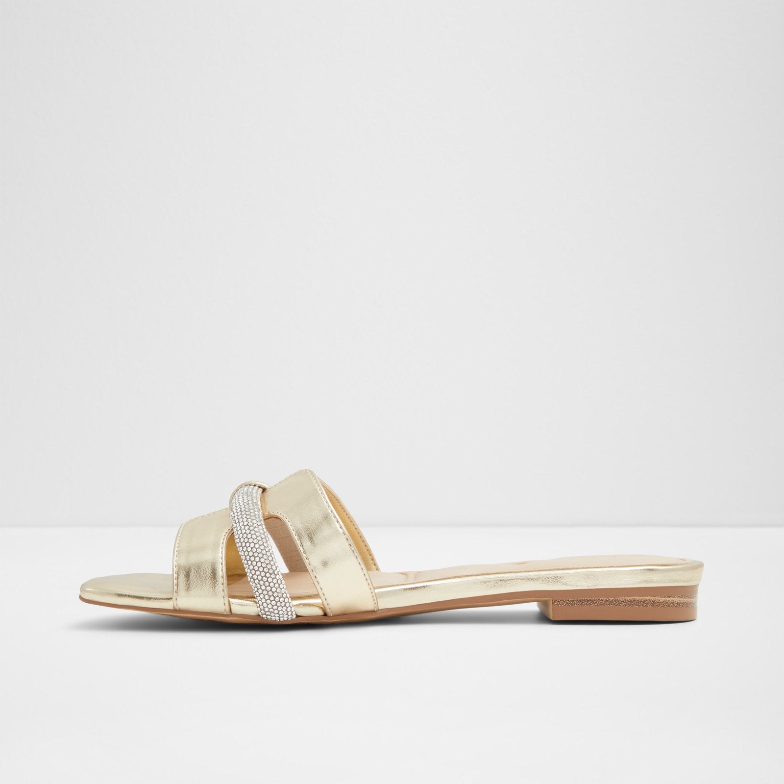 Deandra / Flat Sandals
