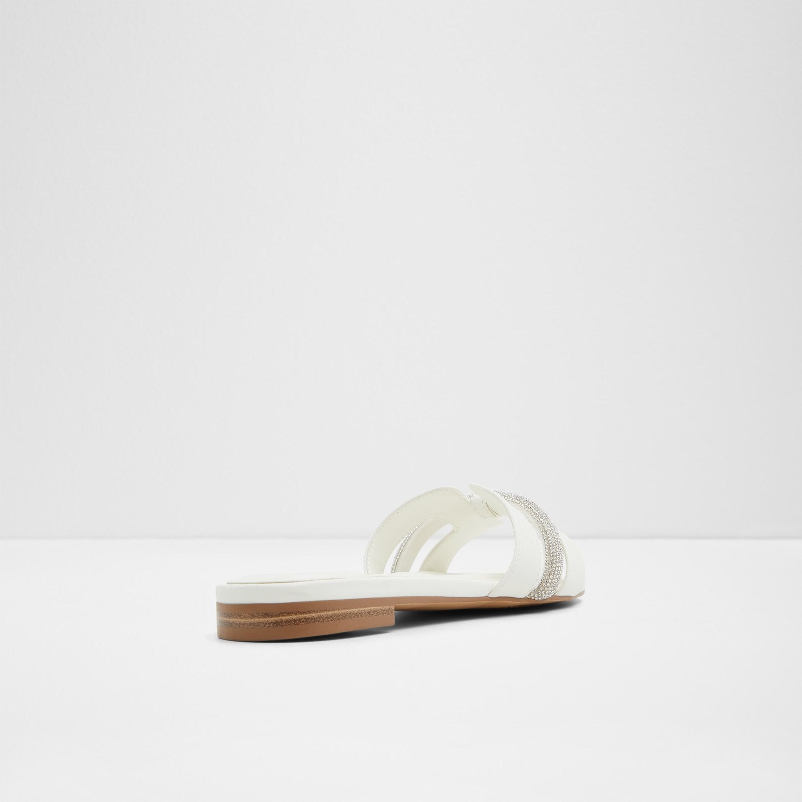 Deandra / Flat Sandals