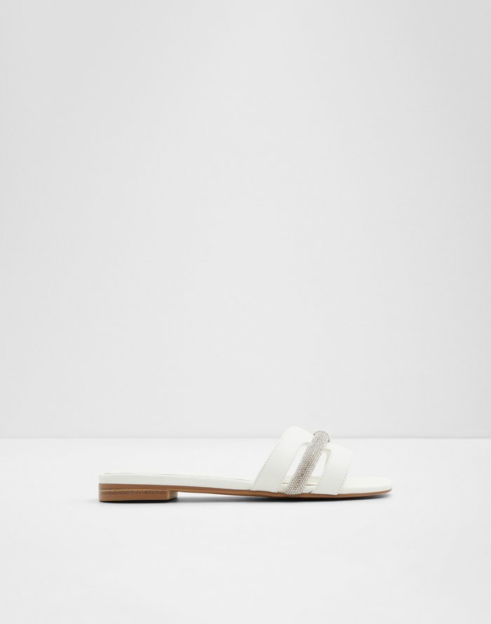 Deandra / Flat Sandals