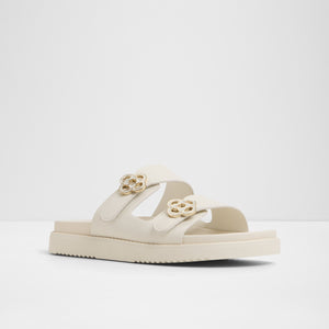 Delainey / Flat Sandals
