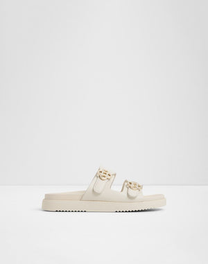 Delainey / Flat Sandals