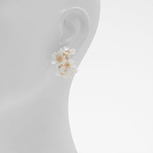 Delicacy / Earrings