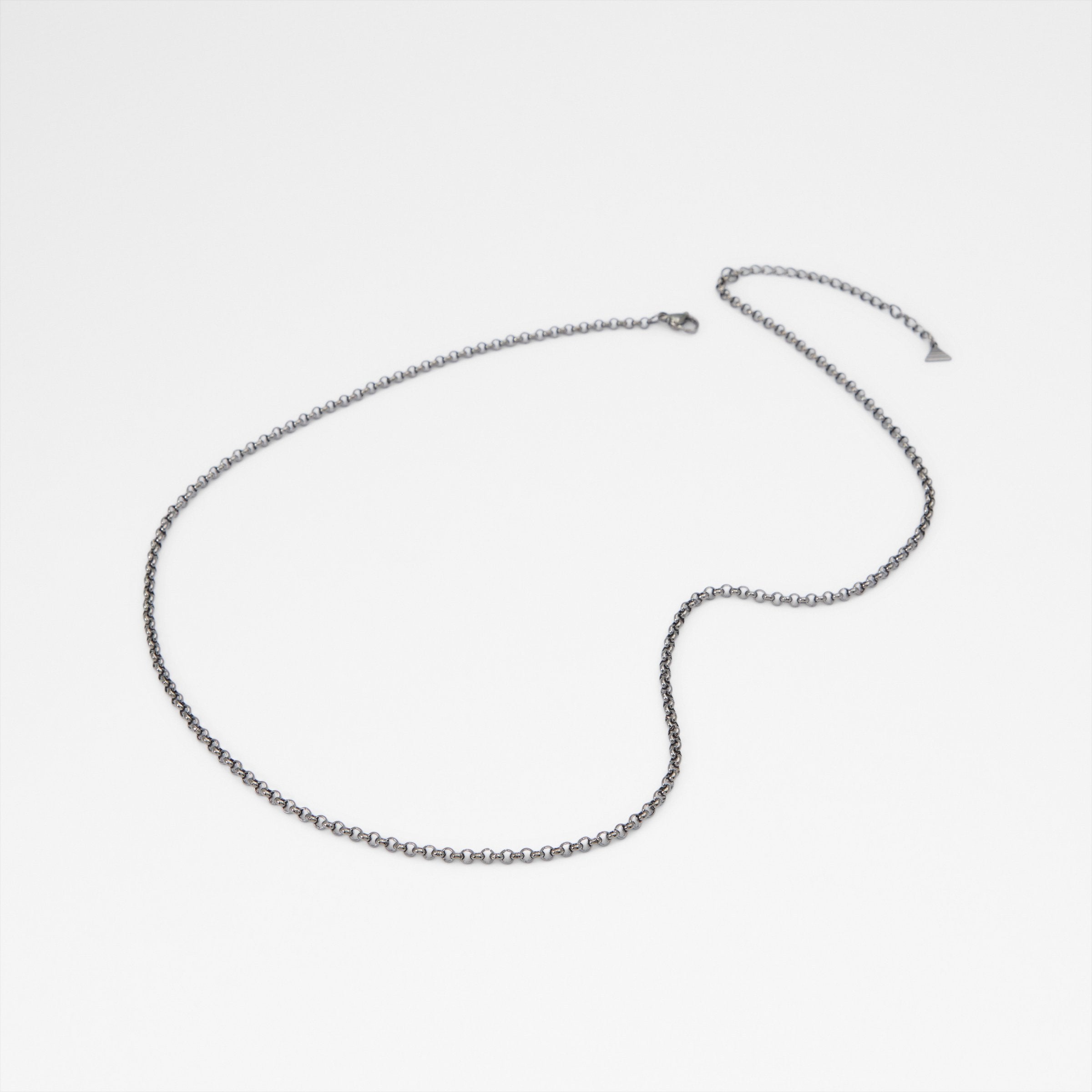 Demian / Accessories