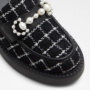 Dinara / Loafers
