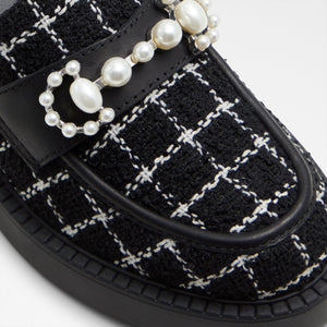 Dinara / Loafers