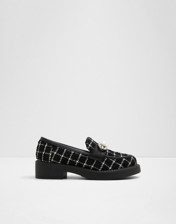 Dinara / Loafers