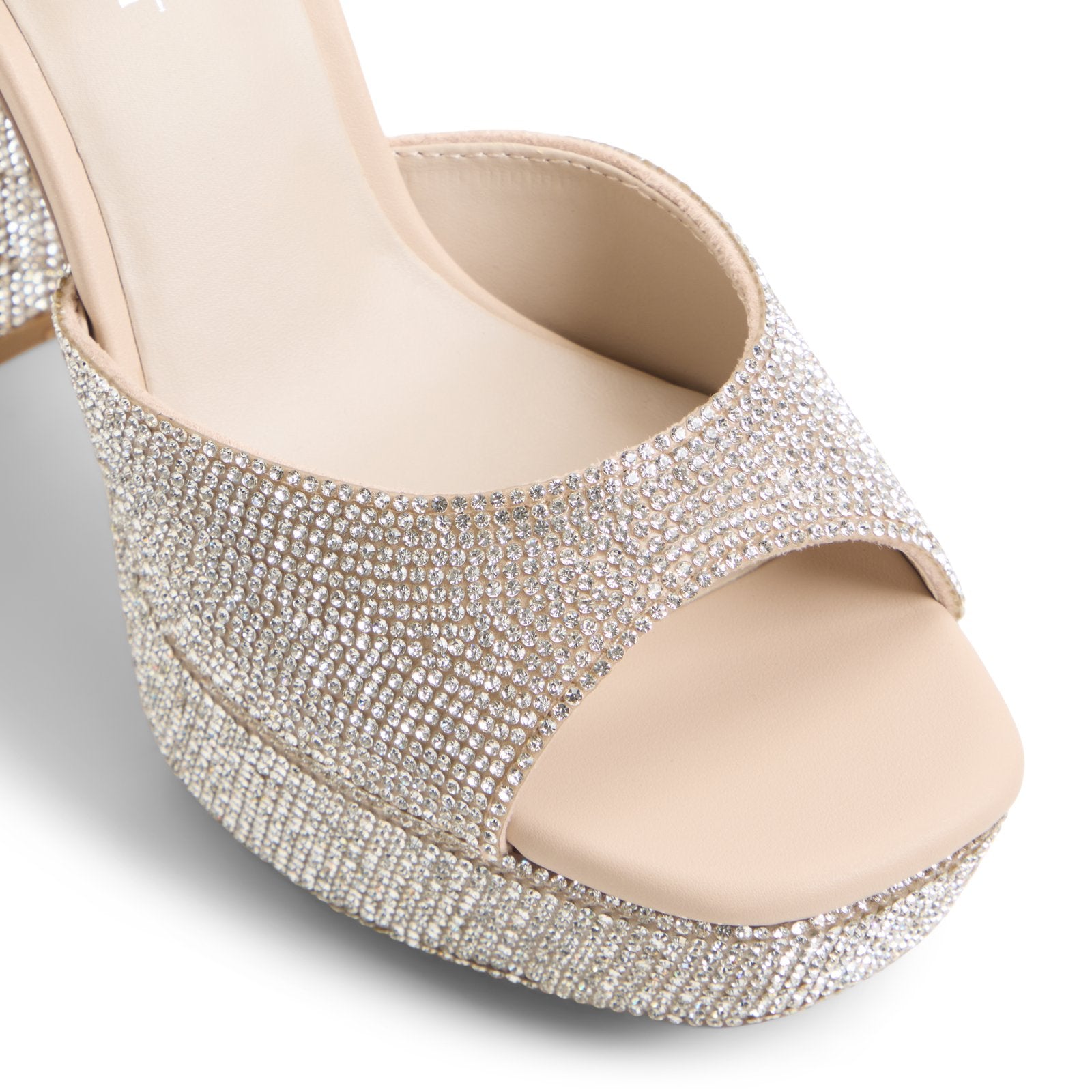 Domminika \ Heeled Sandals