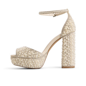 Domminique / Heeled Sandals