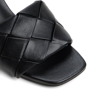Dreaamy  /  Heeled Sandals