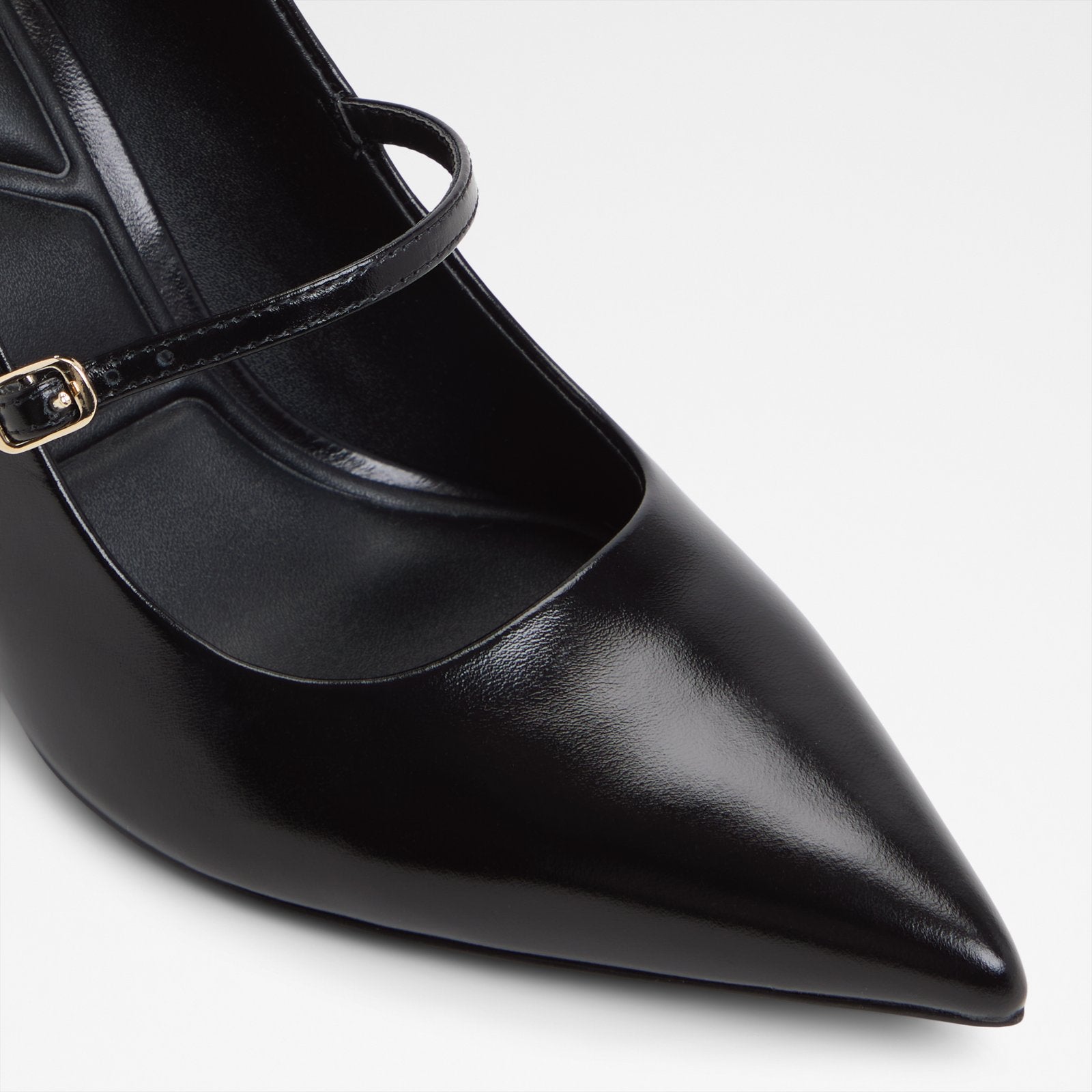 Eledeladar / Heeled Shoes