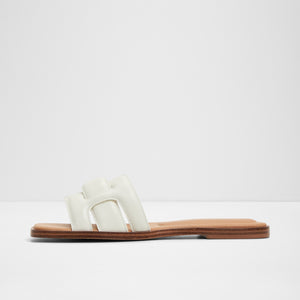 Eleny / Flat Sandals