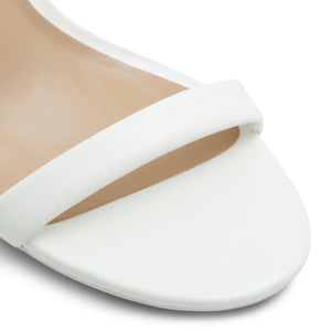 Elianaa / Heeled Sandals