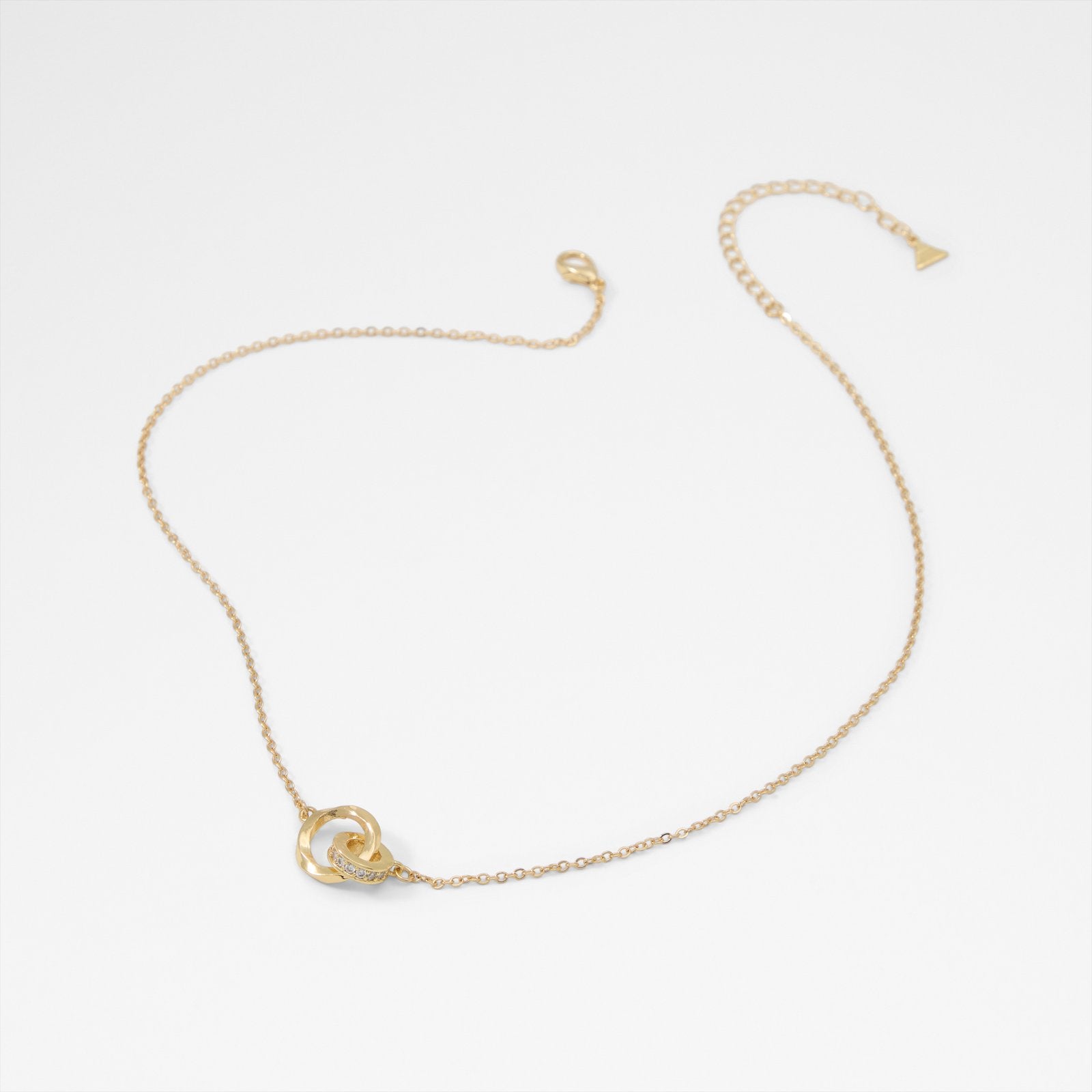 Eloisia / قلادات