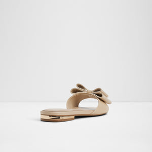 Eloquent / Flat Sandals