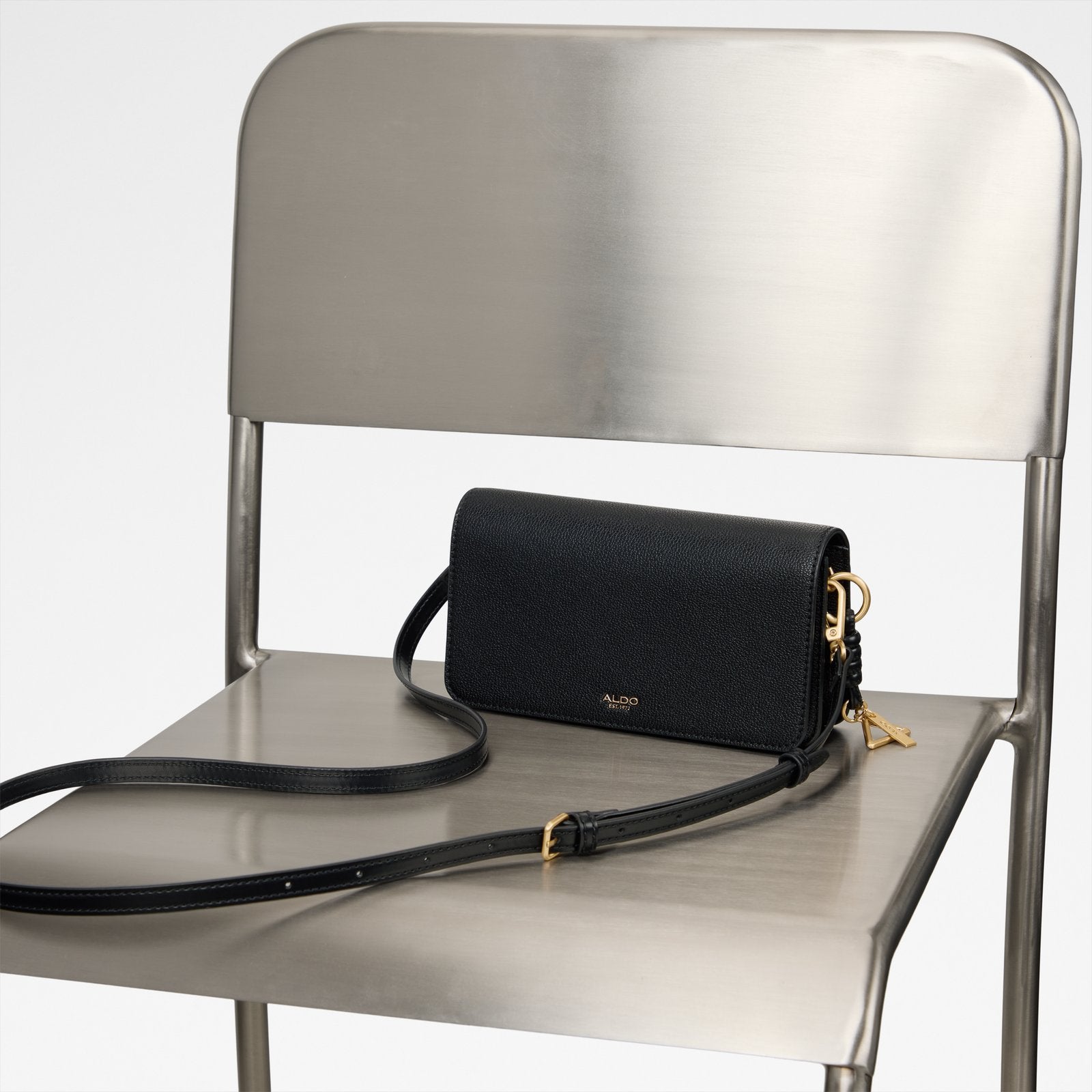 Emmelyna / Cross Body