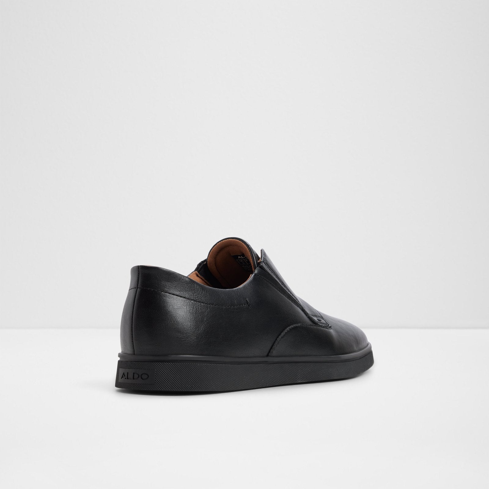 Enio / Slip Ons