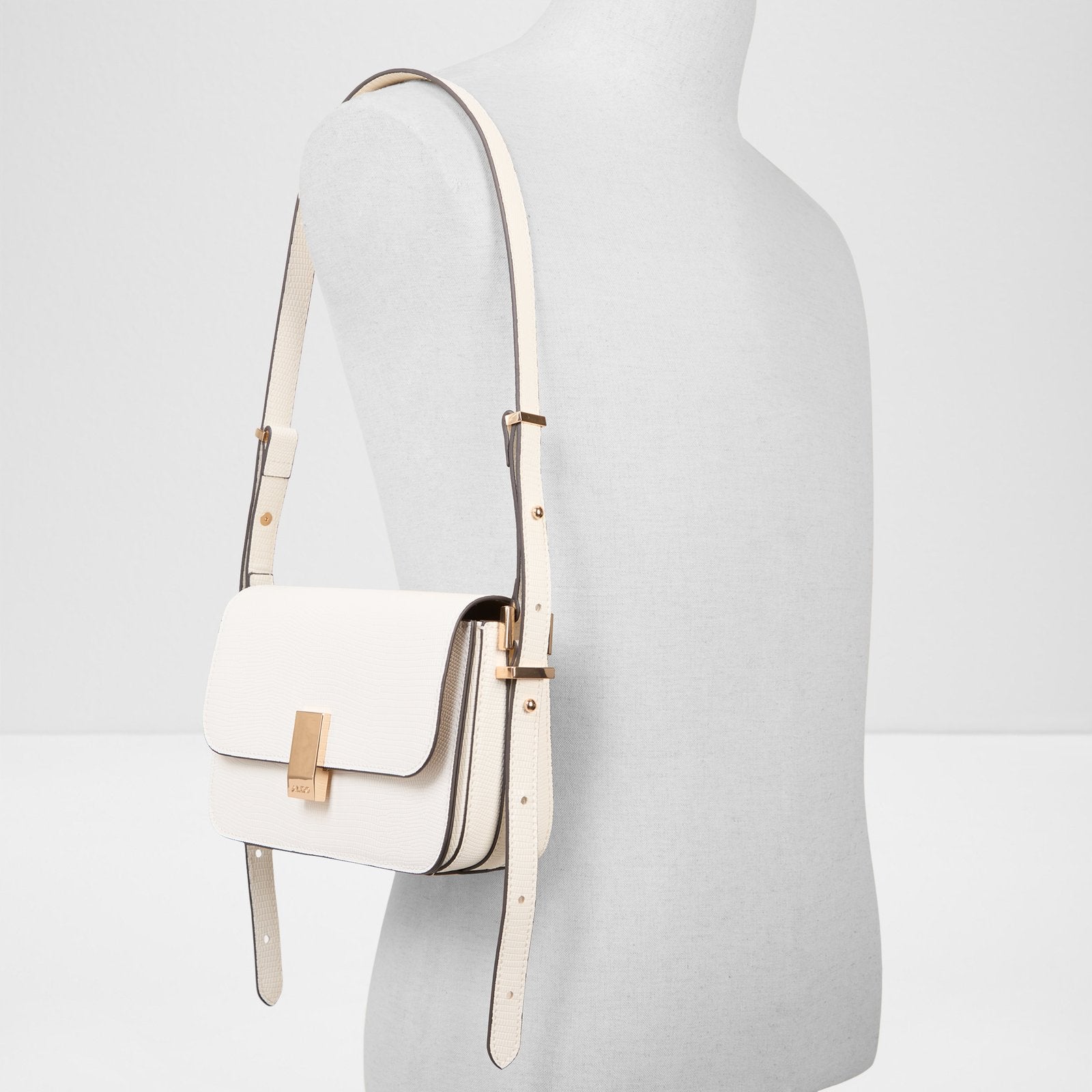Eteini / Cross Body