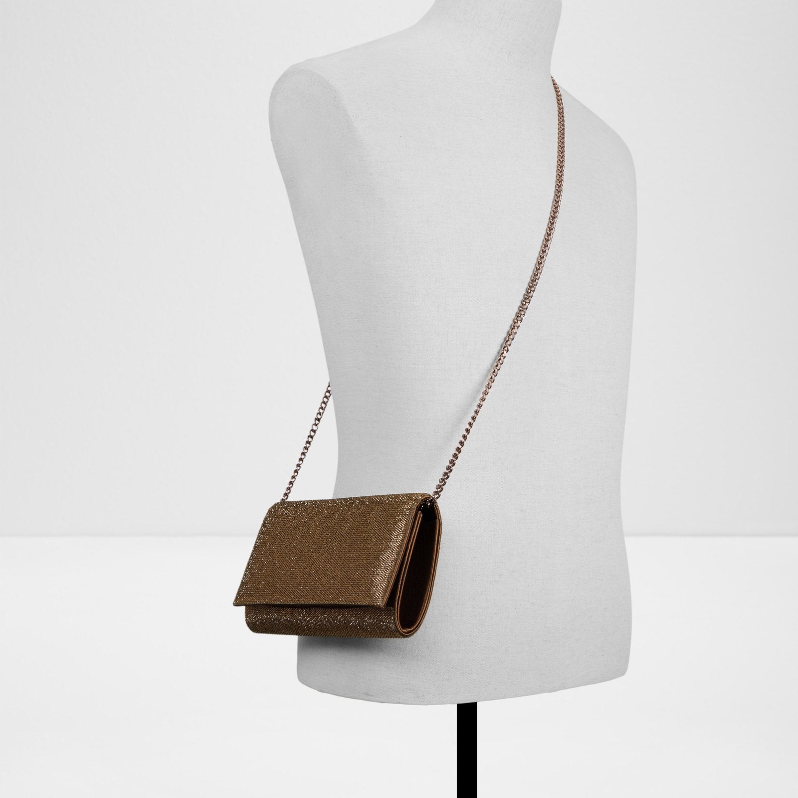 Fahari / Clutch