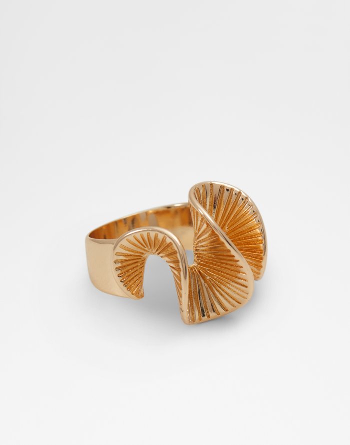 Fariona / Ring