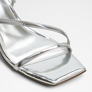 Ferra / Heeled Sandals