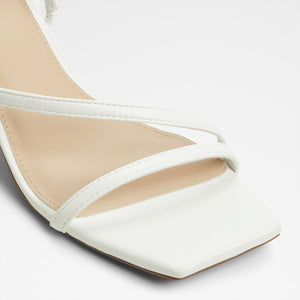 Ferra / Heeled Sandals