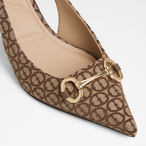 Finnea / Heeled Shoes