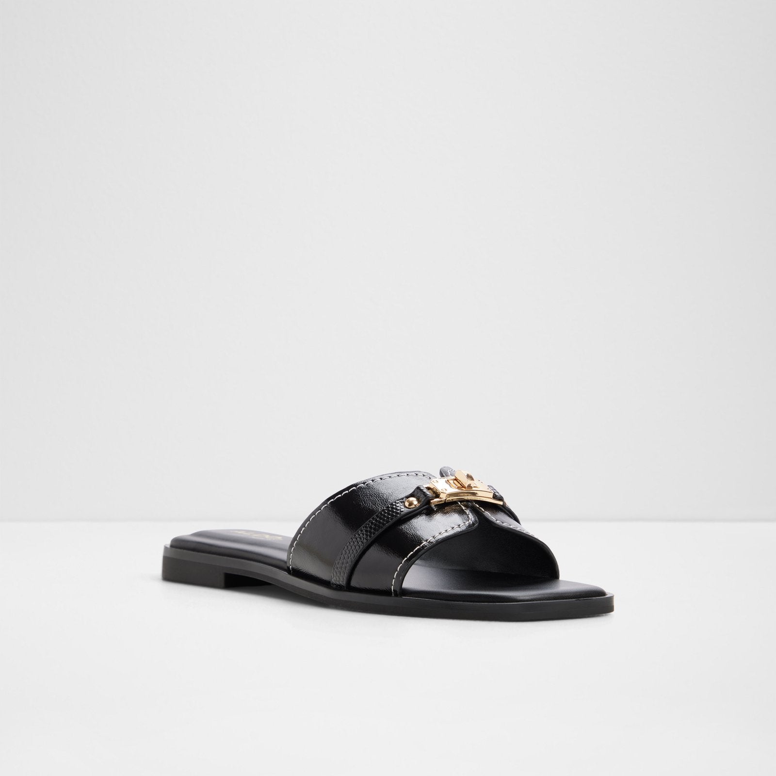 Francea / Flat Sandals