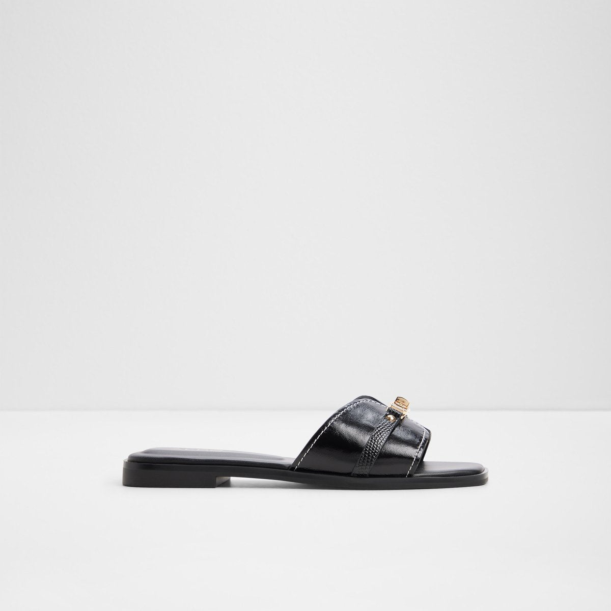 Francea / Flat Sandals