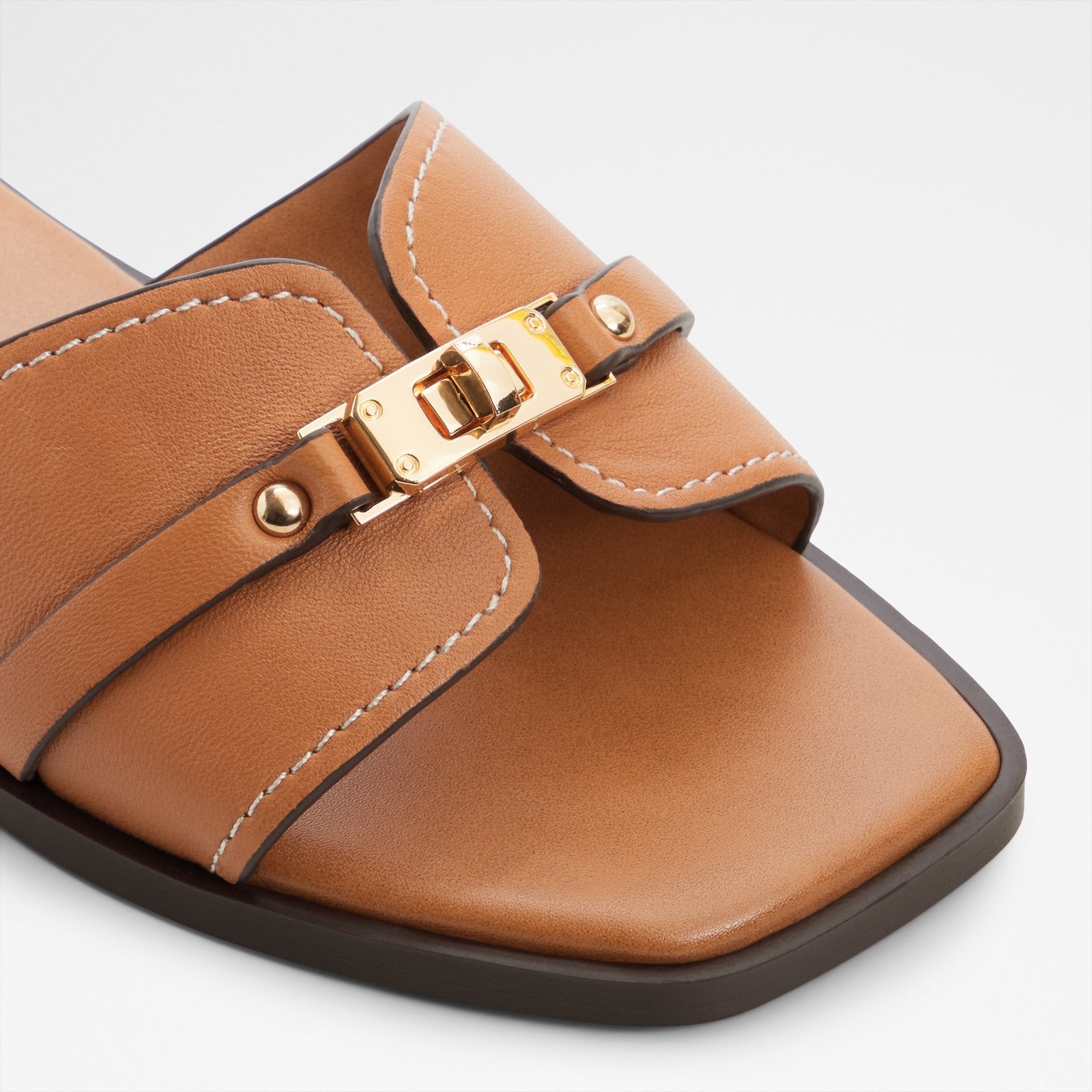 Francea / Flat Sandals