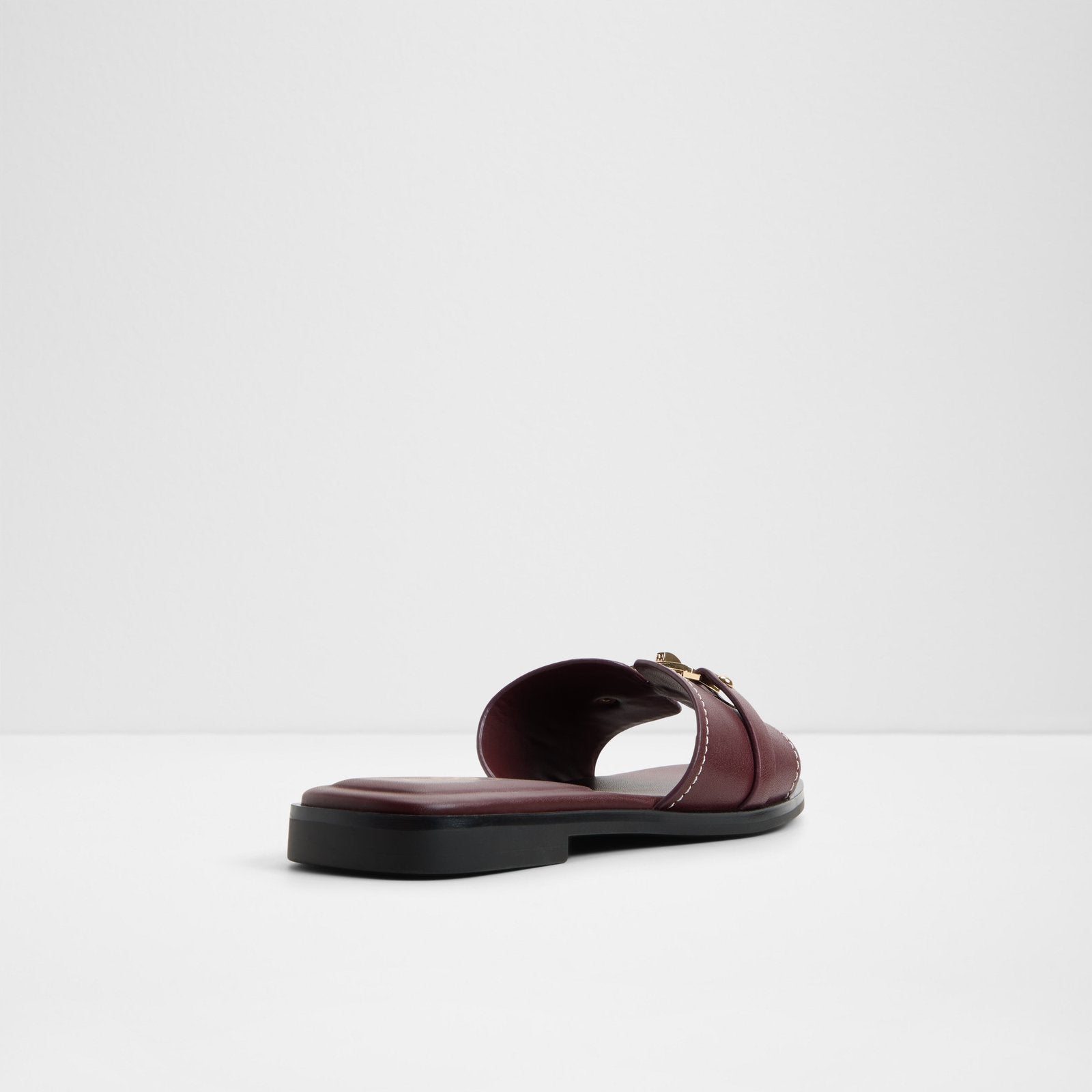 Francea / Flat Sandals
