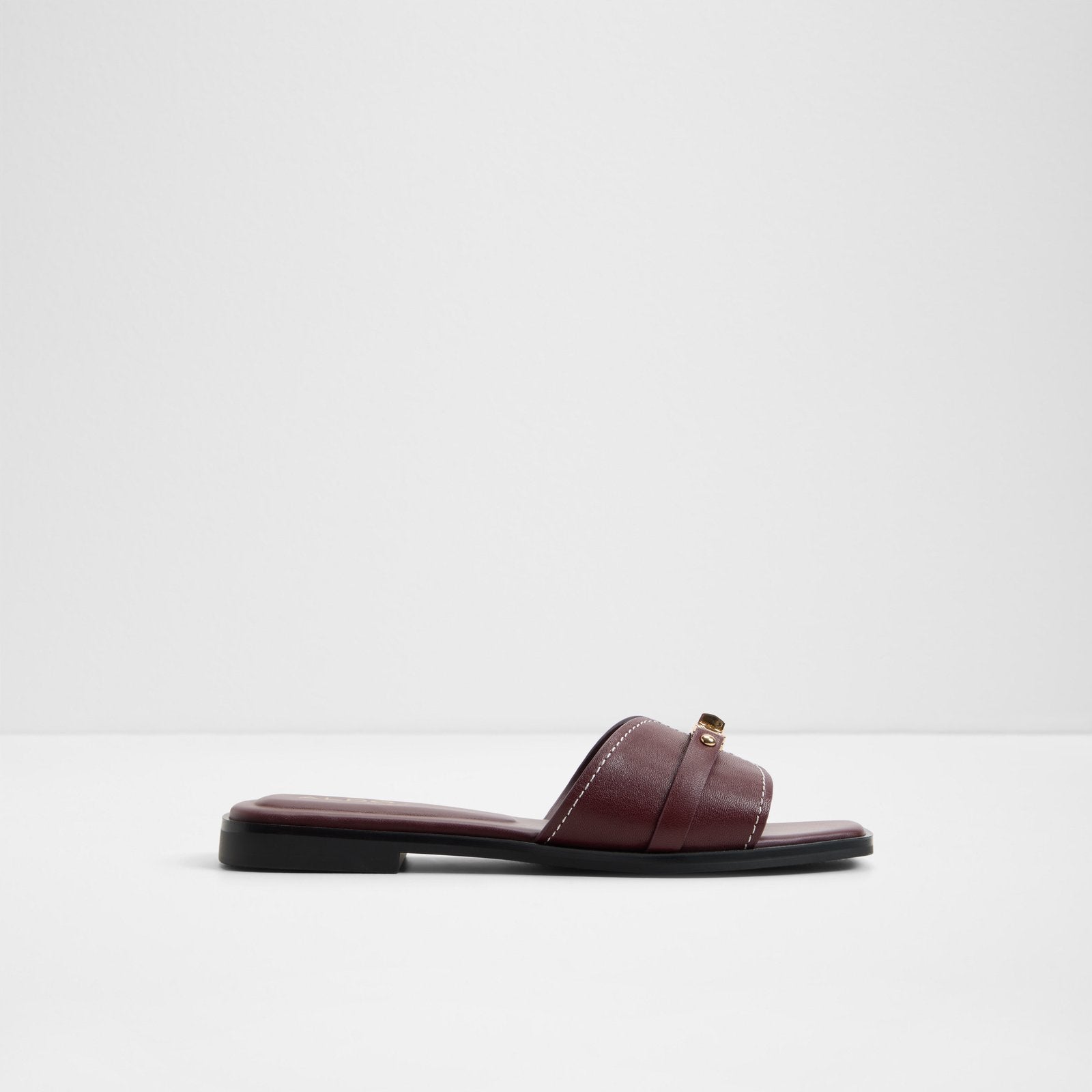Francea / Flat Sandals