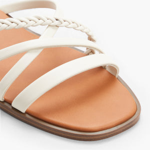 Giselaa \ Flat Sandals