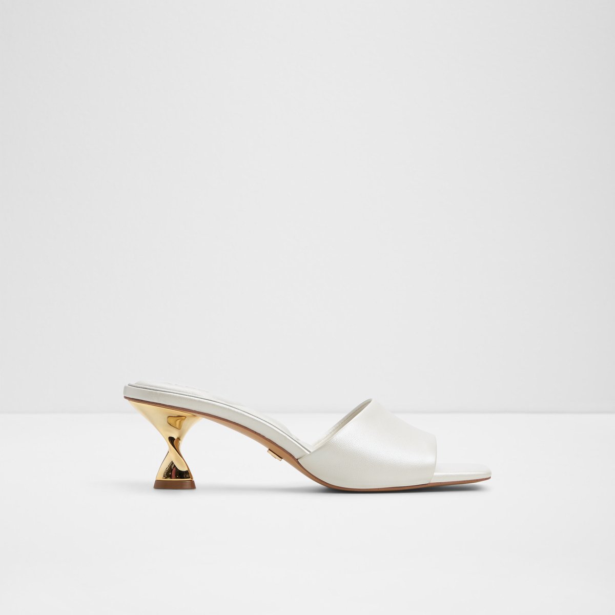 Goldenshine / Heeled Sandals