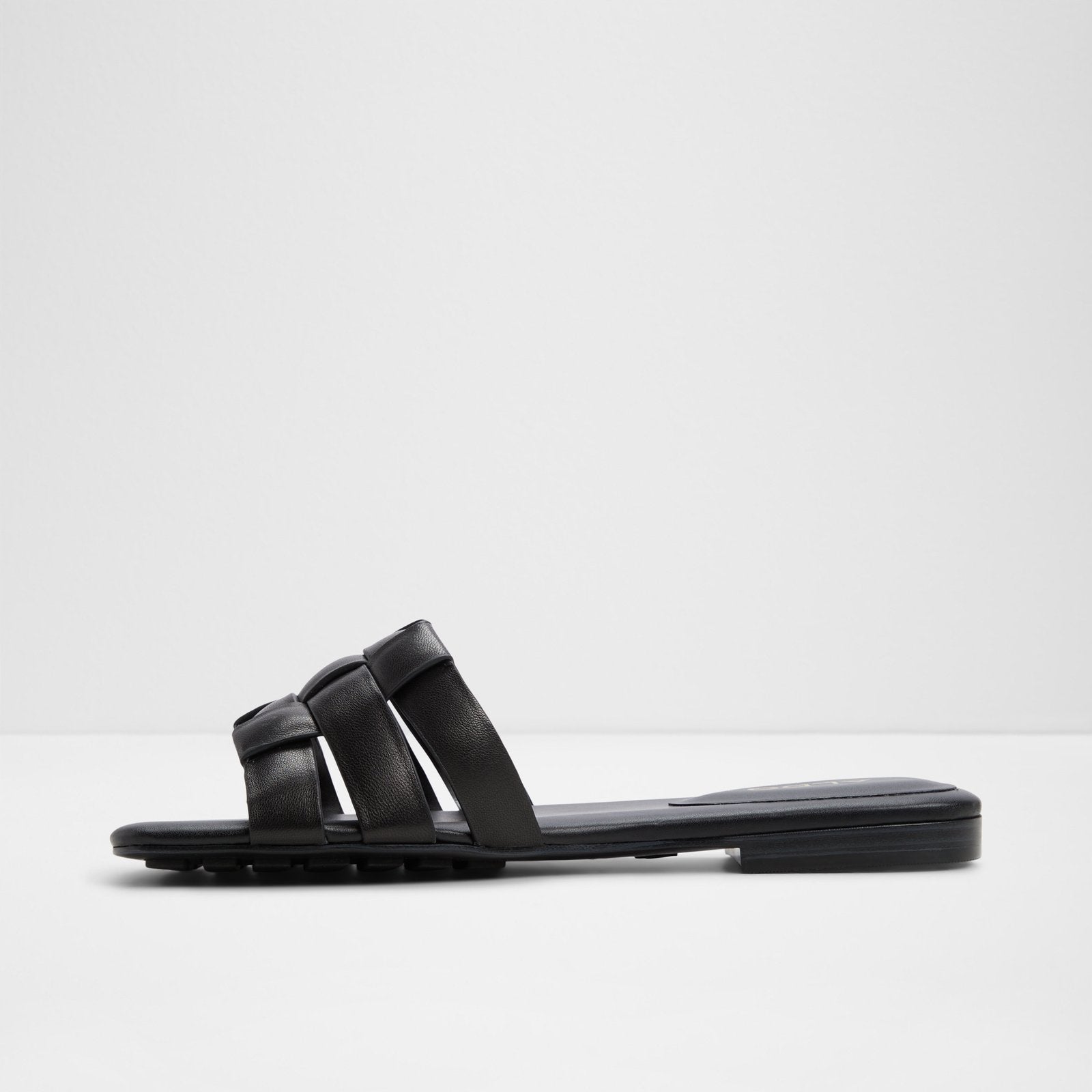 Gotosandal / صنادل مسطحة
