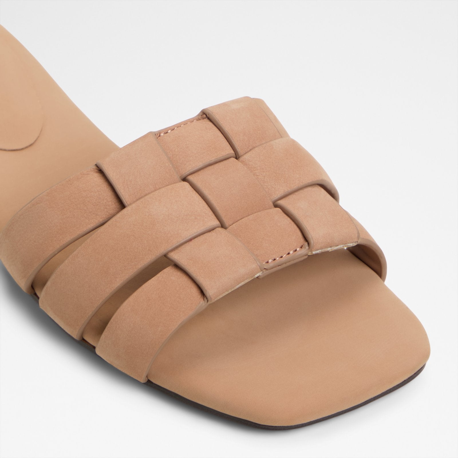 Gotosandal / صنادل مسطحة