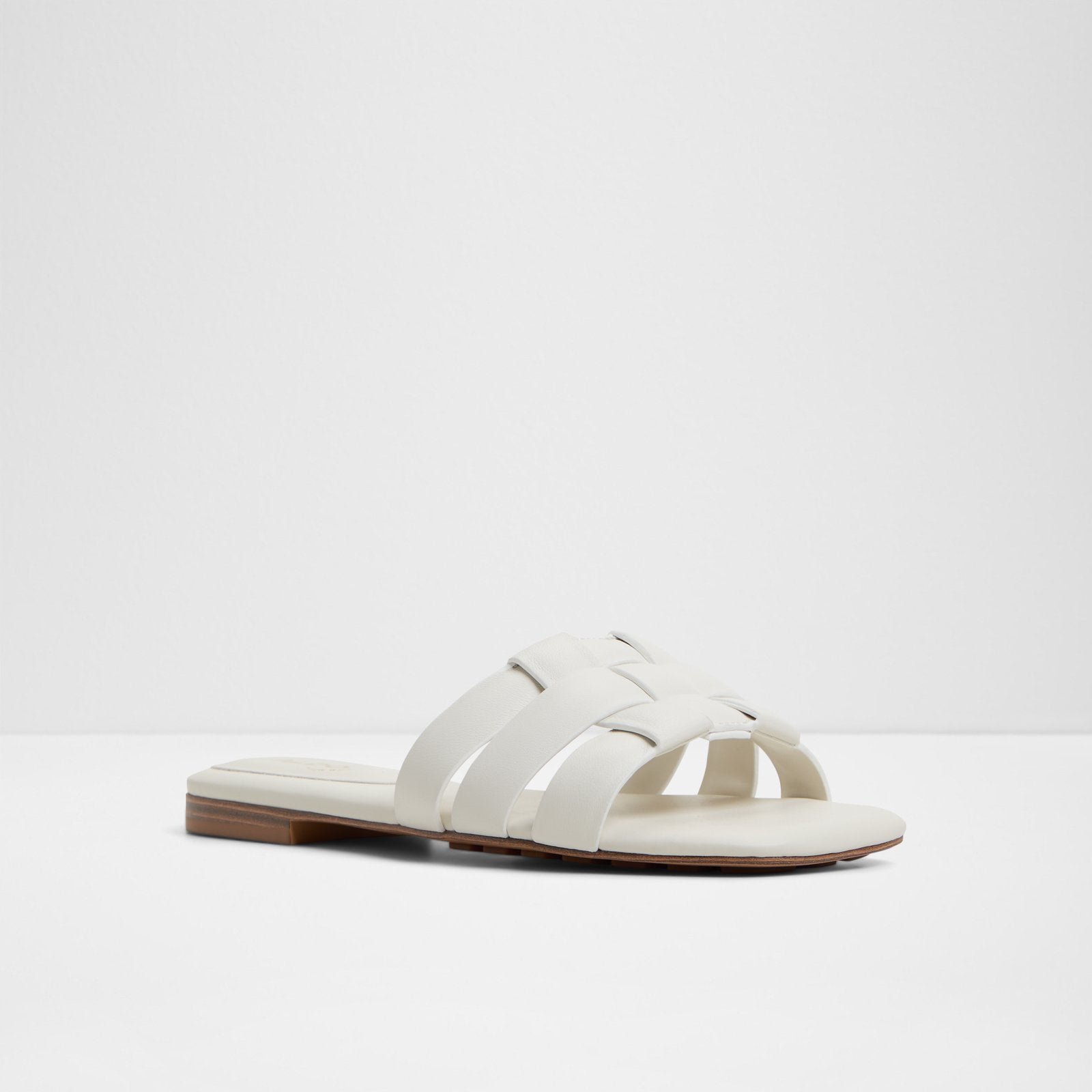 Gotosandal / صنادل مسطحة