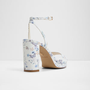 Gracious / Heeled Sandals