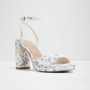 Gracious / Heeled Sandals